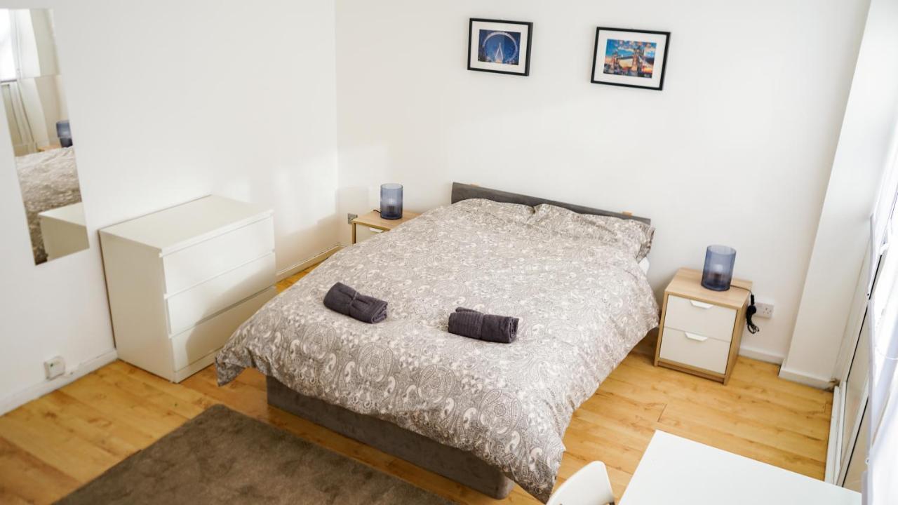 Large Modern 3 Bedrooms House With Patio/Terrace London Ngoại thất bức ảnh